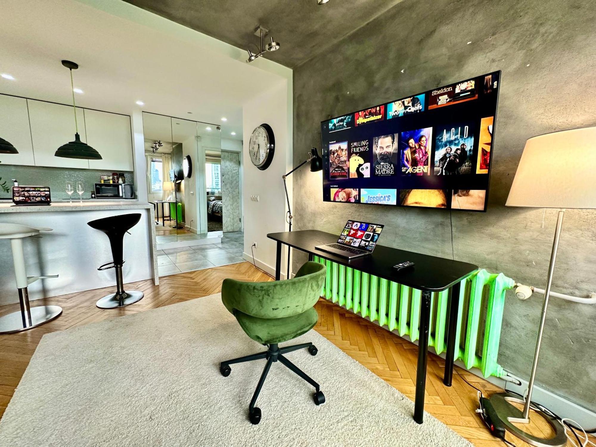 Palace 2 Wifi 600 Mbs 55'Tv Netflix Hbo 2Xmetro Appletv Warschau Exterior foto