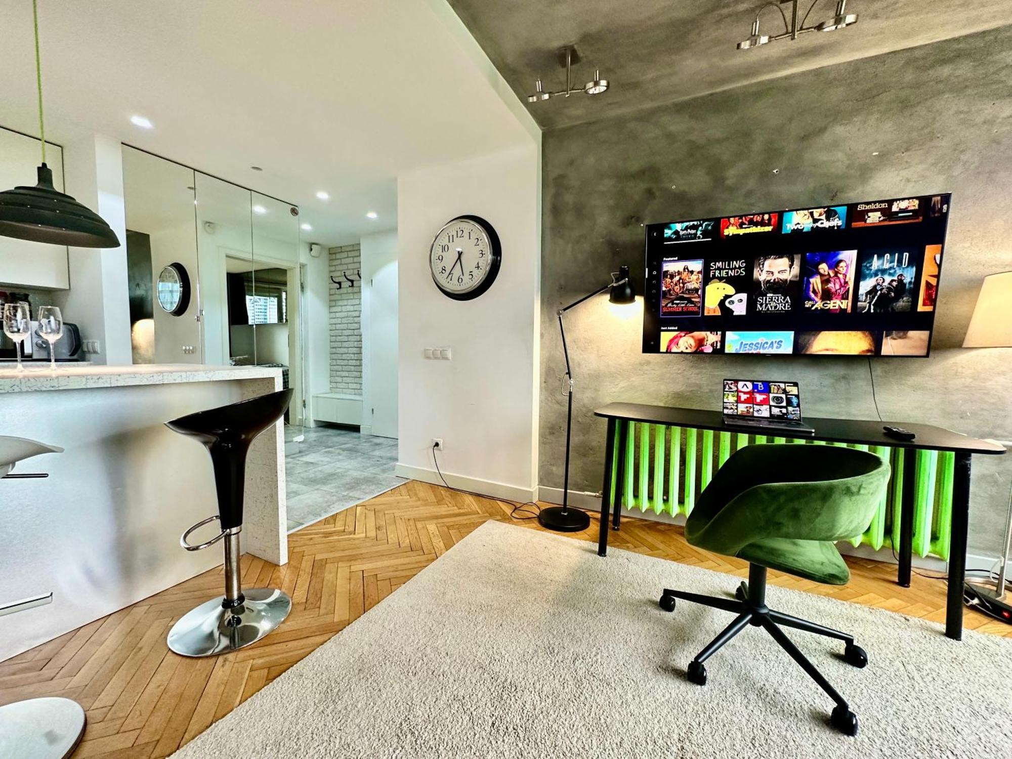 Palace 2 Wifi 600 Mbs 55'Tv Netflix Hbo 2Xmetro Appletv Warschau Exterior foto